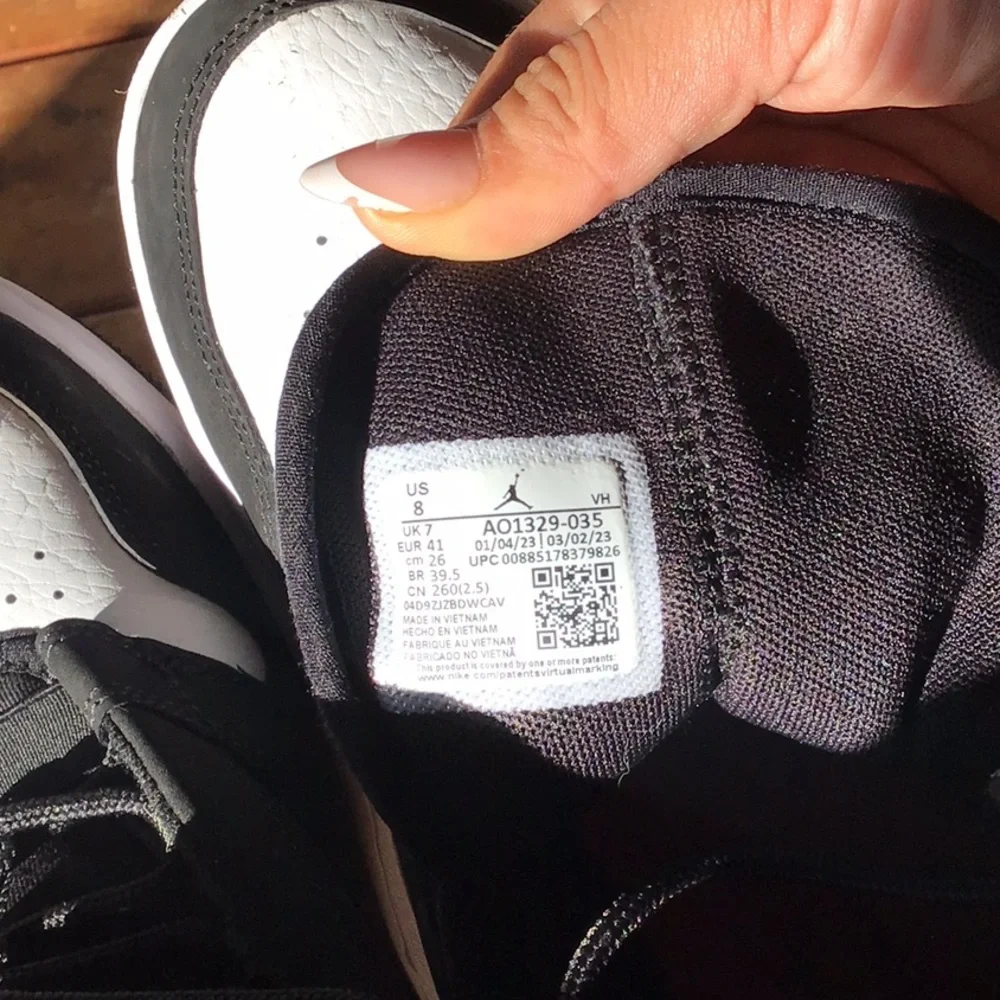 Jordan 1 - Picture 5 of 5